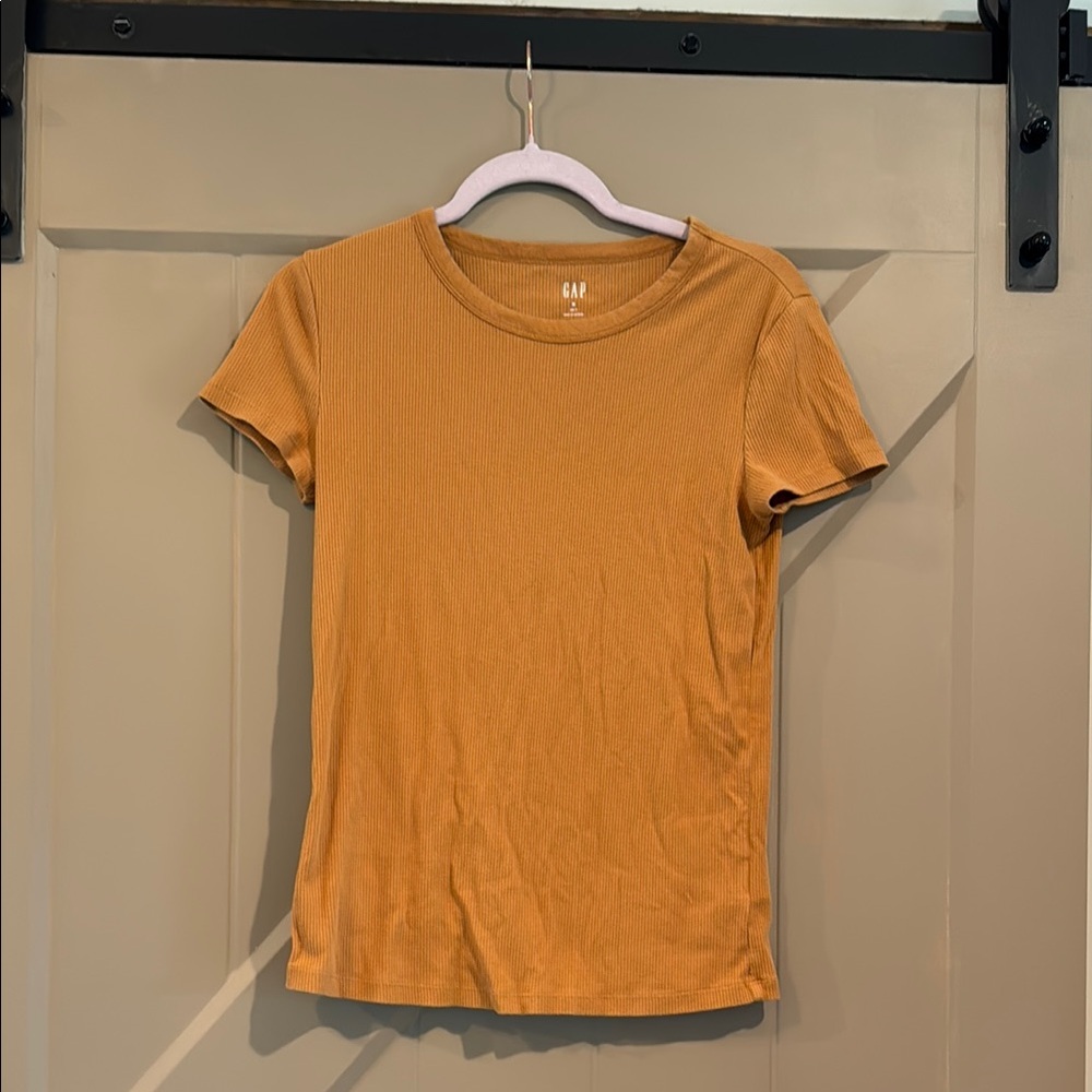 GAP Fitted Short Sleeve Yellow T-Shirt